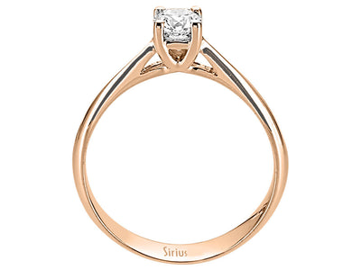 Rose gold ring with round diamond