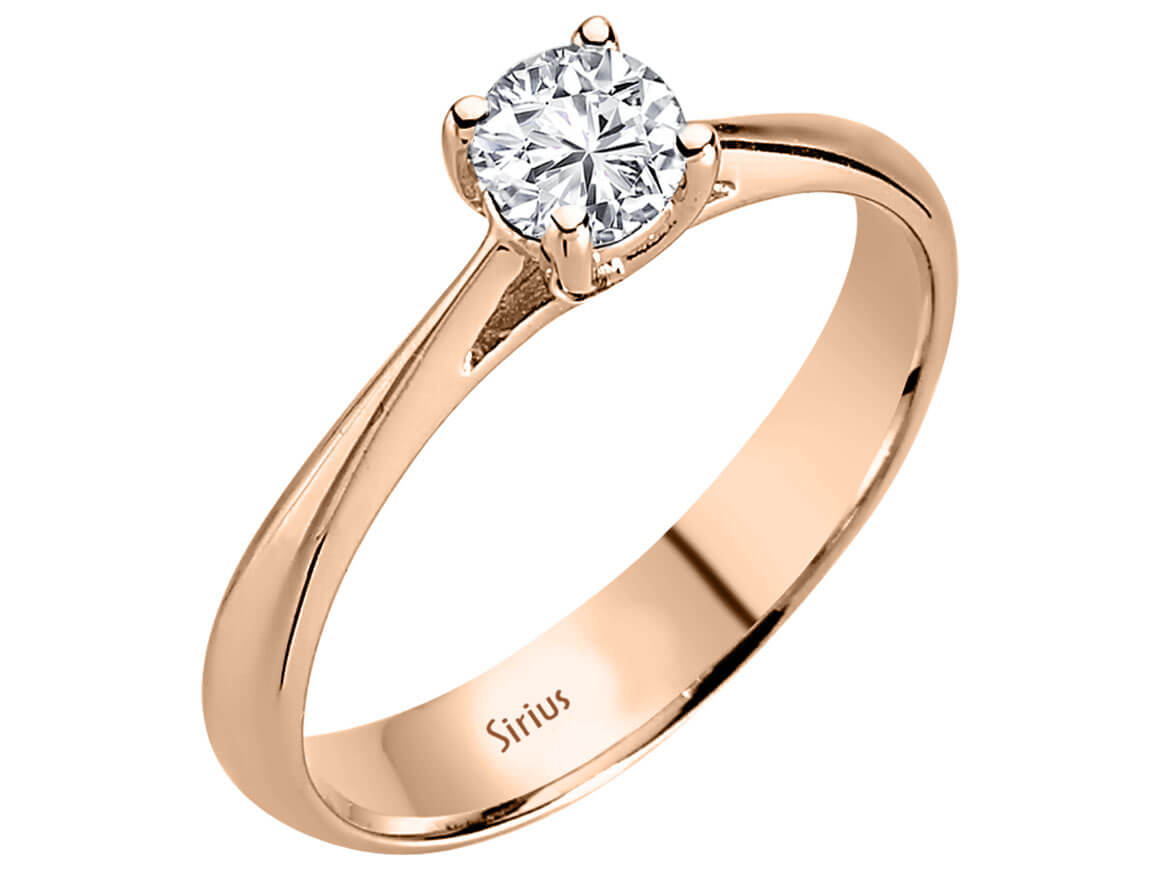 Rose gold ring with round diamond