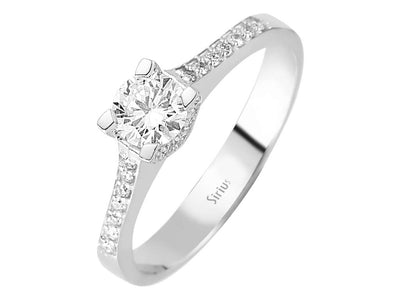 Weißgold-Ring mit 0,41 Karat Hauptdiamant und 32 kleineren laborgezüchteten Diamanten