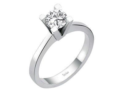 Magnificent solitaire diamond ring made of 14 karat white gold