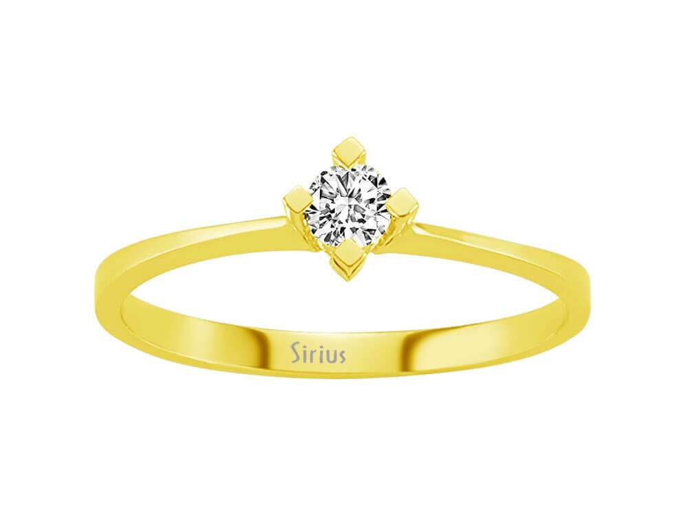 Classic solitaire ring with 0.15 ct diamond made of 14K yellow gold