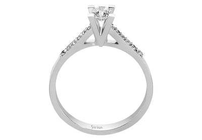 Eleganter Solitärring mit 0,32 ct Diamant & Seitensteinen – 14K Weißgold