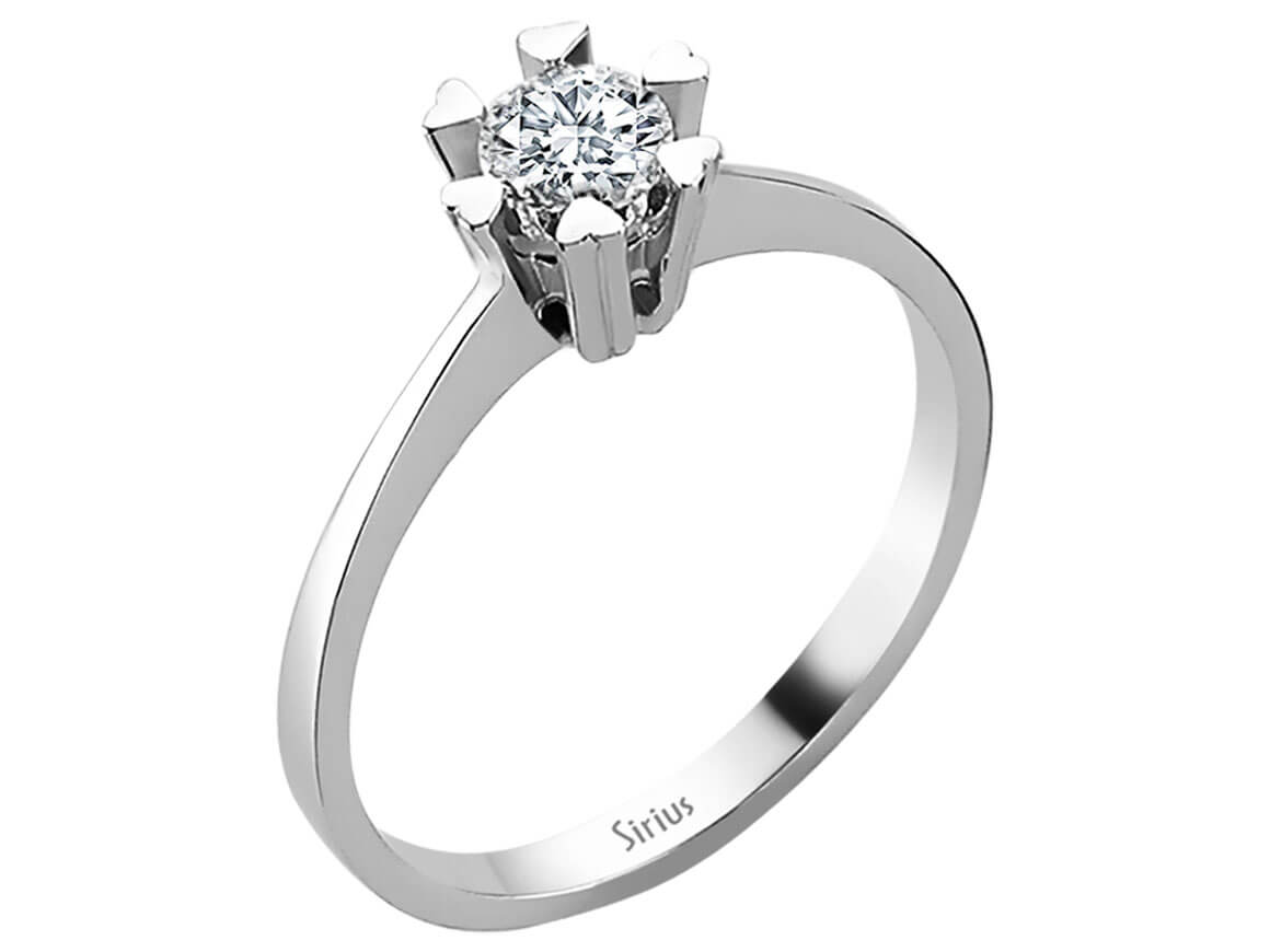 14 Karat White Gold Ring with 1 Round Diamond – 2.30 Grams