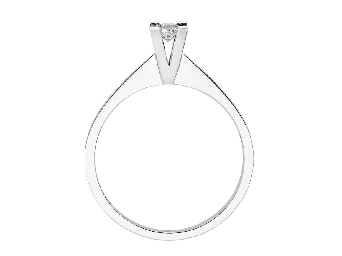 Elegant white gold solitaire ring with 0.10 carat diamond