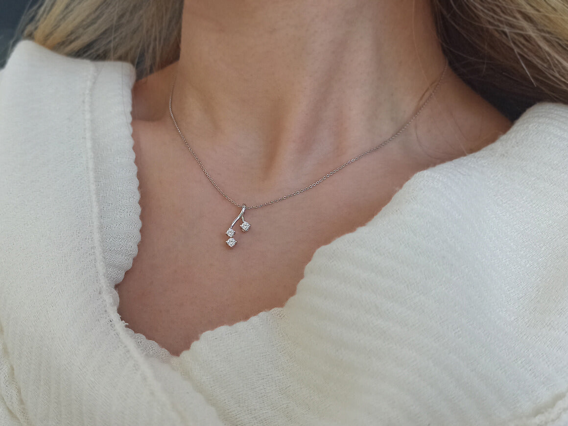Tria-Diamantanhänger aus 8K Weißgold - 0,23 Karat | 10P0015 - hochwertiger Schmuck von Rosy Lab Diamonds