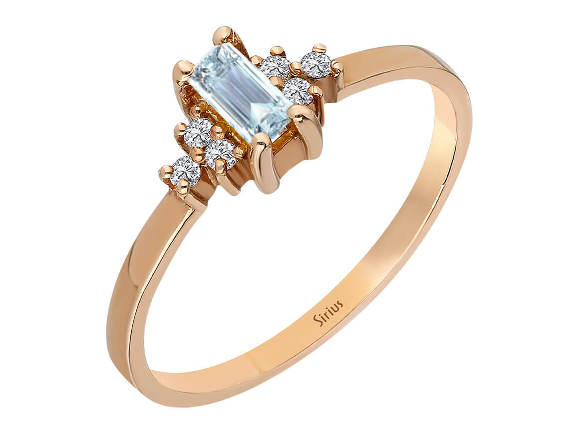 Elegant rose gold ring with baguette aquamarine and 6 diamonds – high-quality Jewelry from Rosy Lab Diamonds