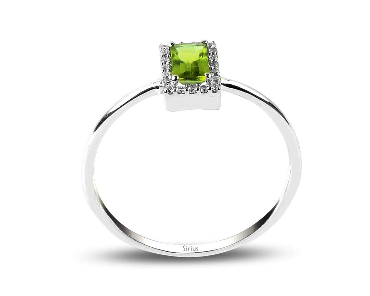 8K white gold ring with 20 round diamonds (0.08 carat) and 1 peridot baguette (0.36 carat)