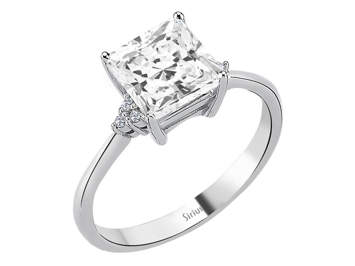 Beyaz Altın üzerine prenses kesim beyaz topaz ve pırlantalı yüzük - 17R0321 - Rosy Lab Diamonds’tan yüksek kaliteli Mücevher