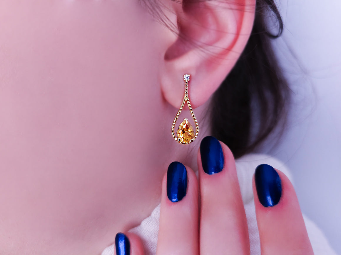 أقراط متدلية أنيقة مع السترين والماس من ذهب أصفر عيار 333 - مجوهرات فاخرة من Rosy Lab Diamonds
