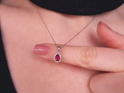 Pendant with drop Yakut and diamonds – 8K white gold