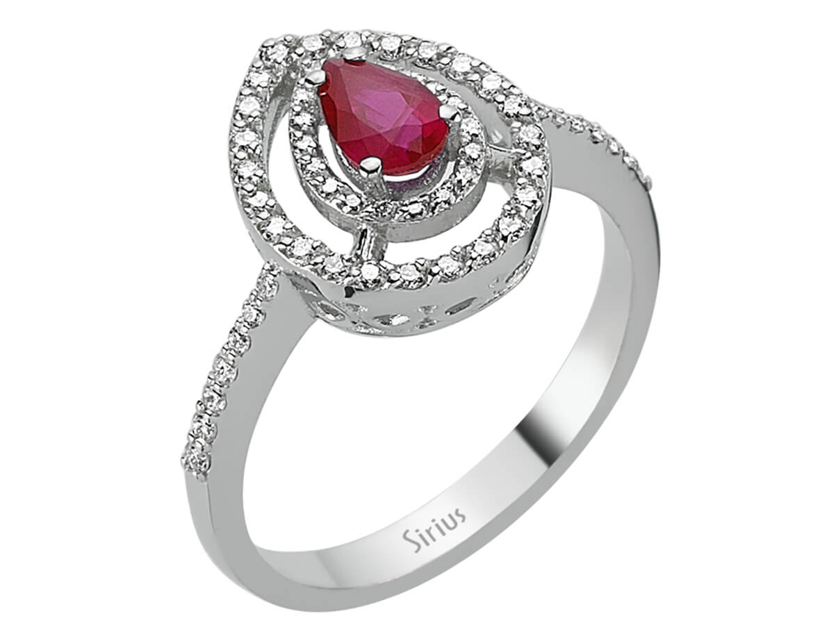 Weißgoldring mit Tropfenförmigem Rubin und Halo aus Labordiamanten