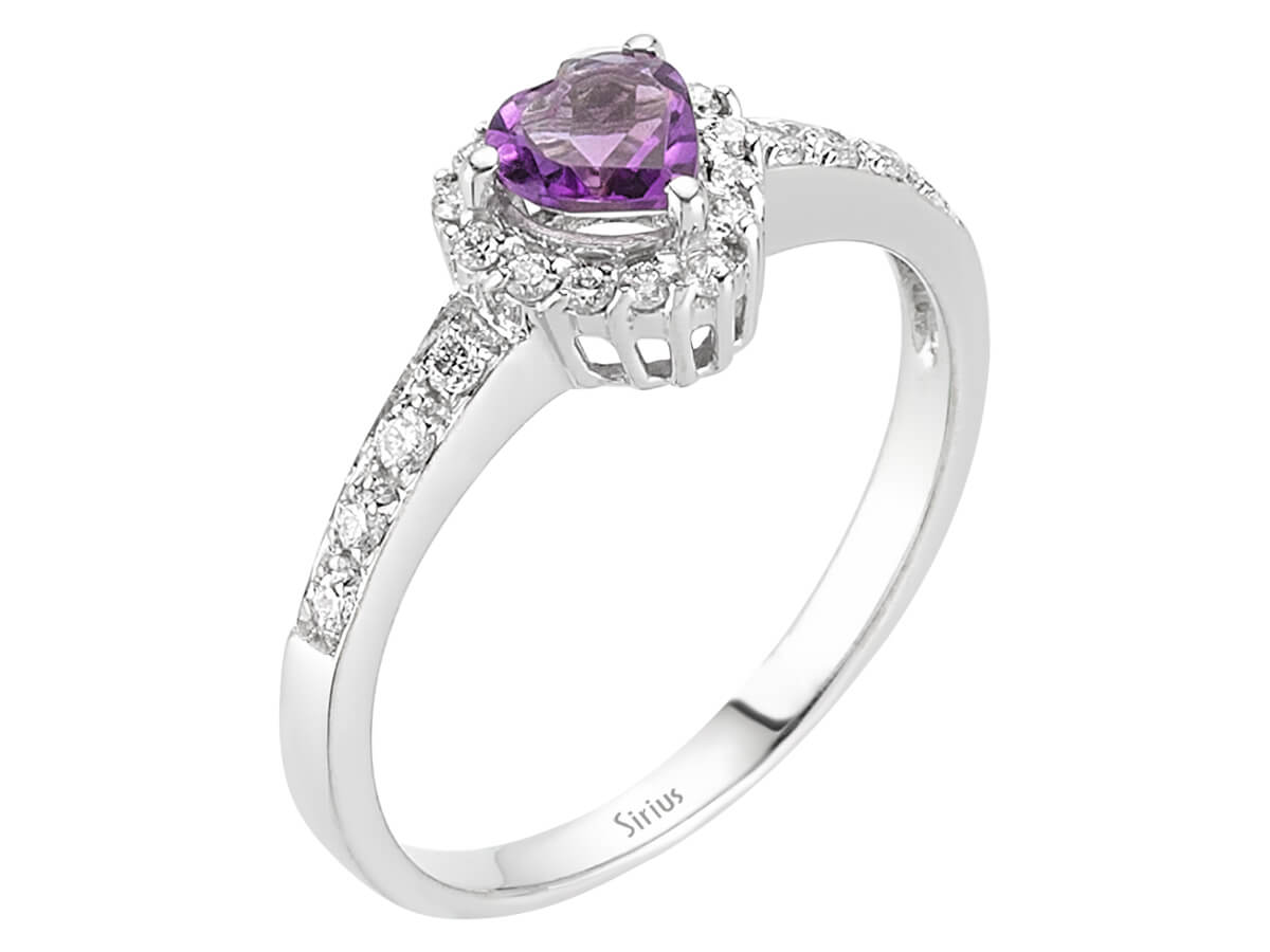 Eleganter Ring mit herzförmigem Amethyst und 22 laborgezüchteten Diamanten in 14 Karat Weißgold - hochwertiger Schmuck von Rosy Lab Diamonds