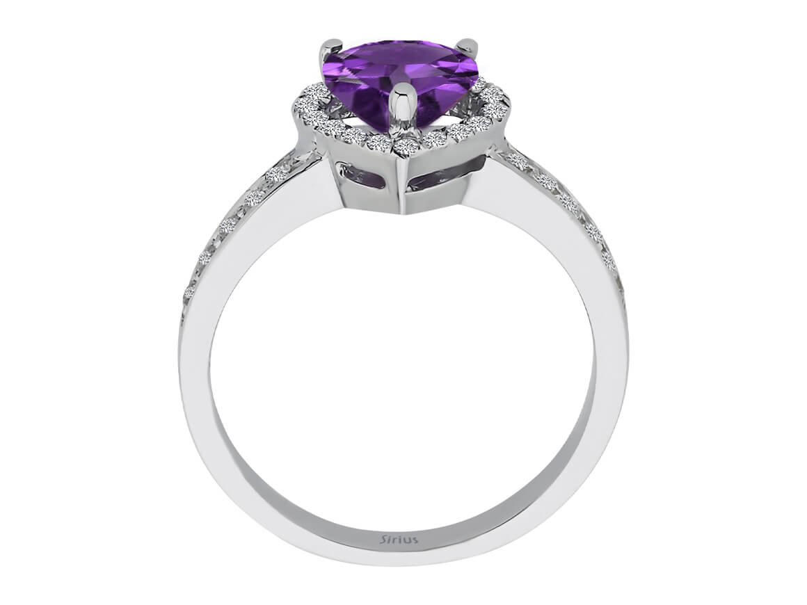 Weißgoldring mit 30 laborgezüchteten Diamanten und einem herzförmigen Amethyst
