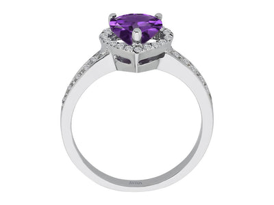 Weißgoldring mit 30 laborgezüchteten Diamanten und einem herzförmigen Amethyst