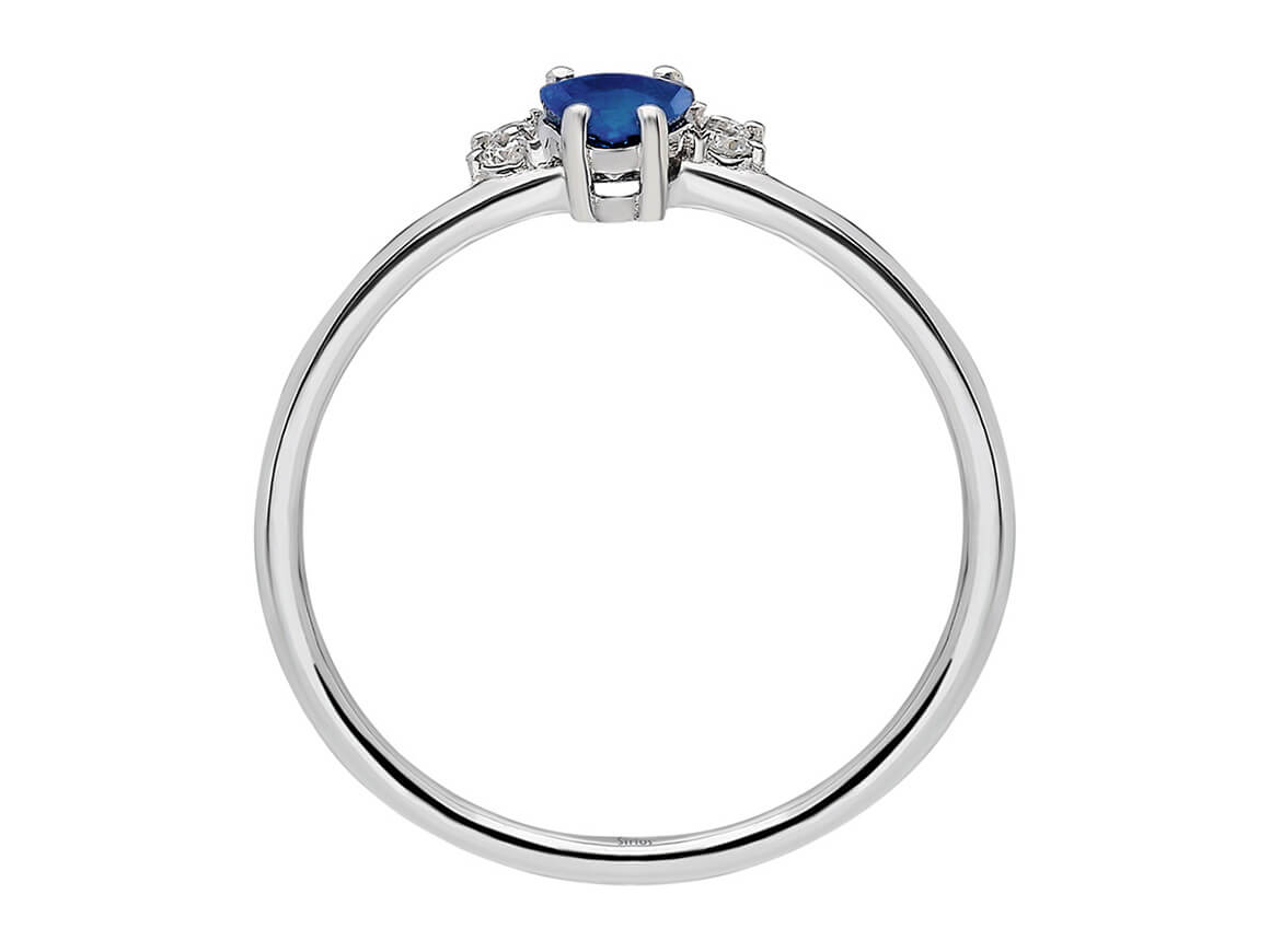 Weißgold Ring mit blauem Saphir und Diamanten