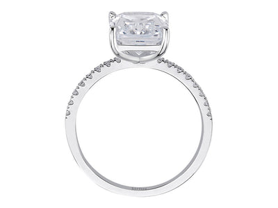 Bague imposante avec topaze blanche 5,30 ct et diamants de laboratoire en or blanc