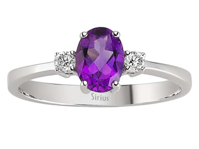 Eleganter Ring mit rundem Diamant und ovalem Ametist in 8 Karat Weißgold