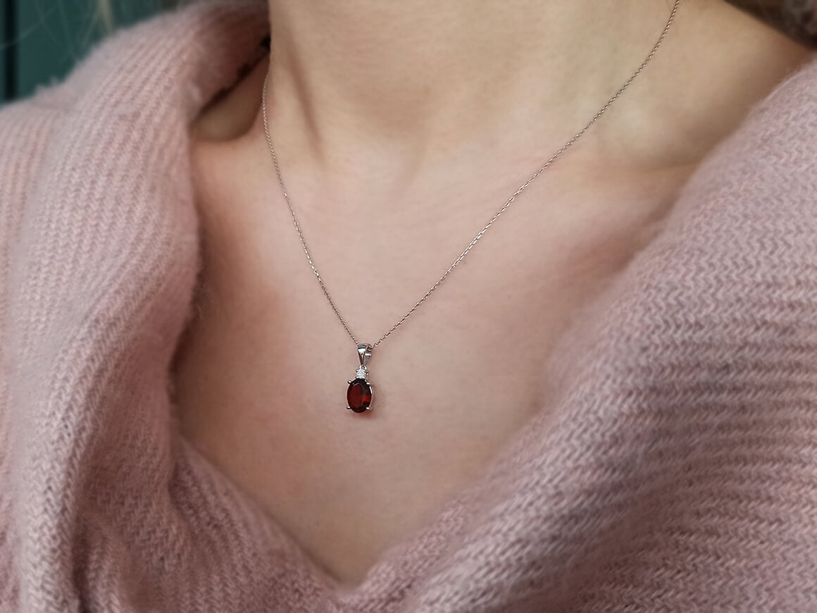 Pendant with Oval Garnet & Lab Diamond – 8K White Gold