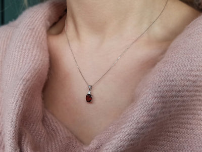 Pendant with Oval Garnet & Lab Diamond – 8K White Gold