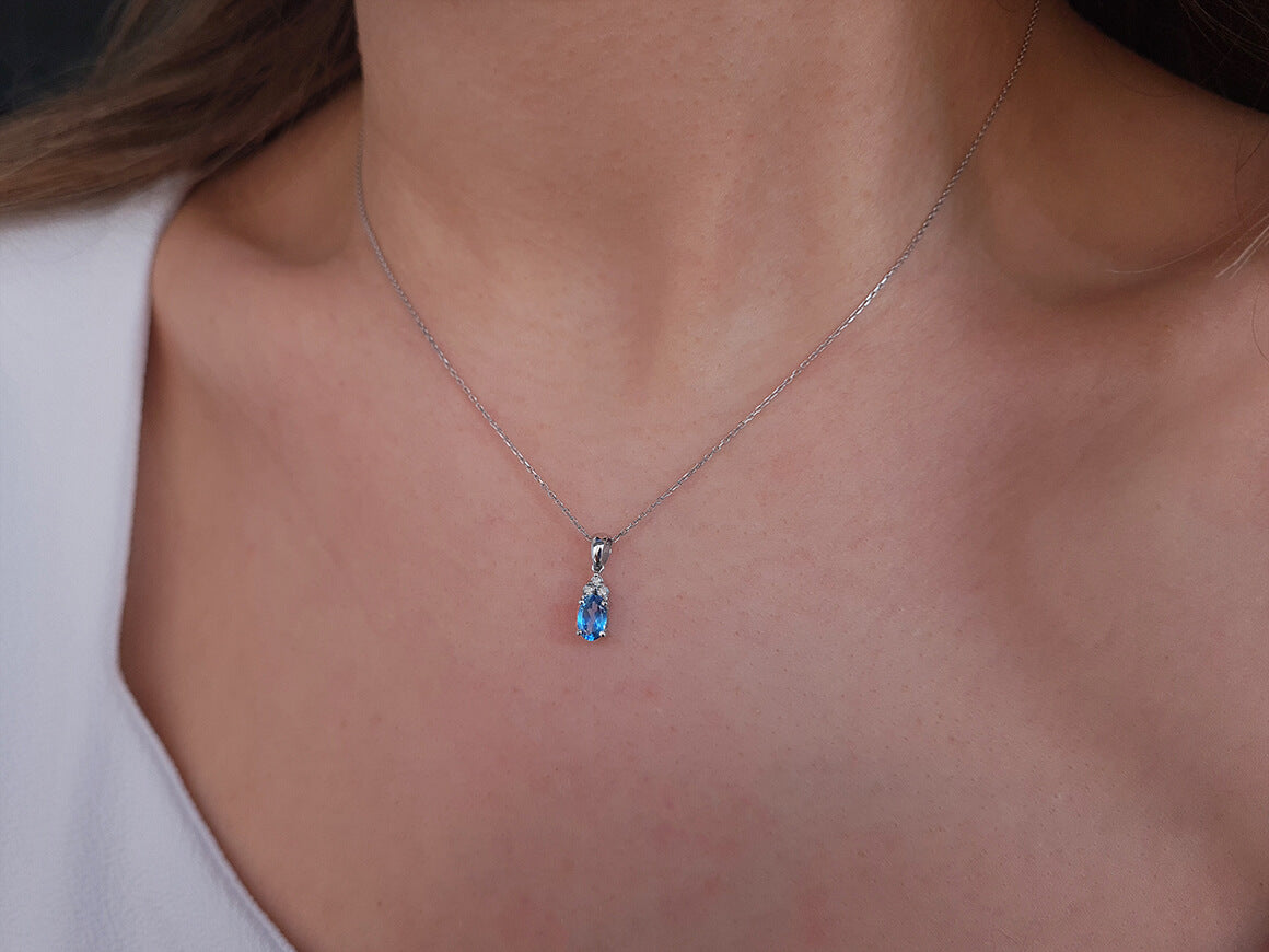 Collier avec topaze Mavi et diamants de laboratoire en Or Blanc 8 carats | 17P0058 - Bijoux haut de gamme de Rosy Lab Diamonds
