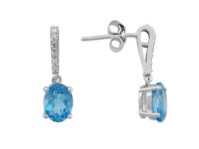 Boucles d'oreilles pendantes Sallantili avec topazes bleues ovales et 14 diamants cultivés en laboratoire en or blanc 8K