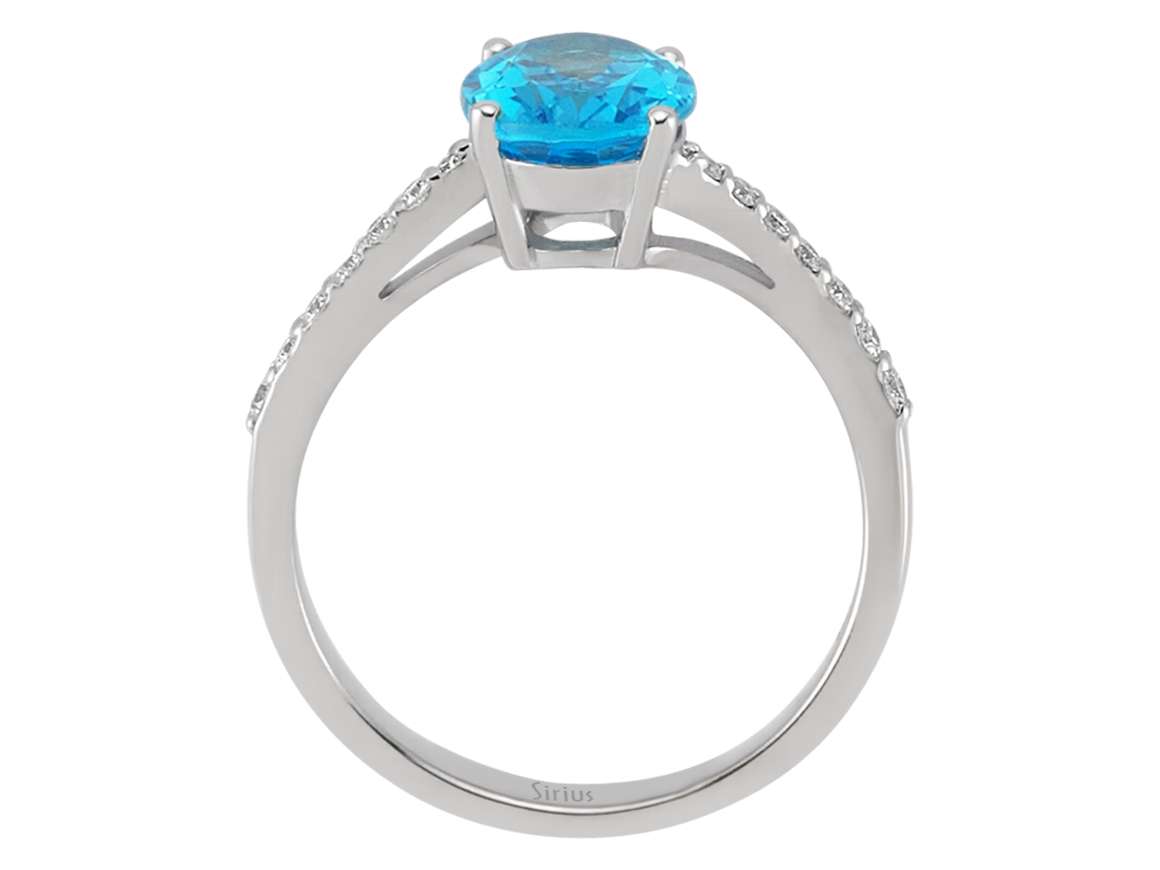 Weißgoldring mit ovalem 2,02 ct Blautopas und 14 Brillanten