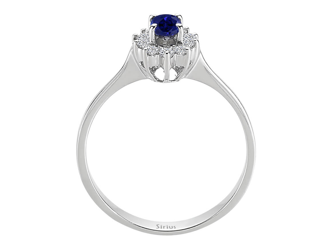 Eleganter Ring mit 10 rund geschliffenen Diamanten und 1 ovalem Saphir, 14 Karat Weißgold