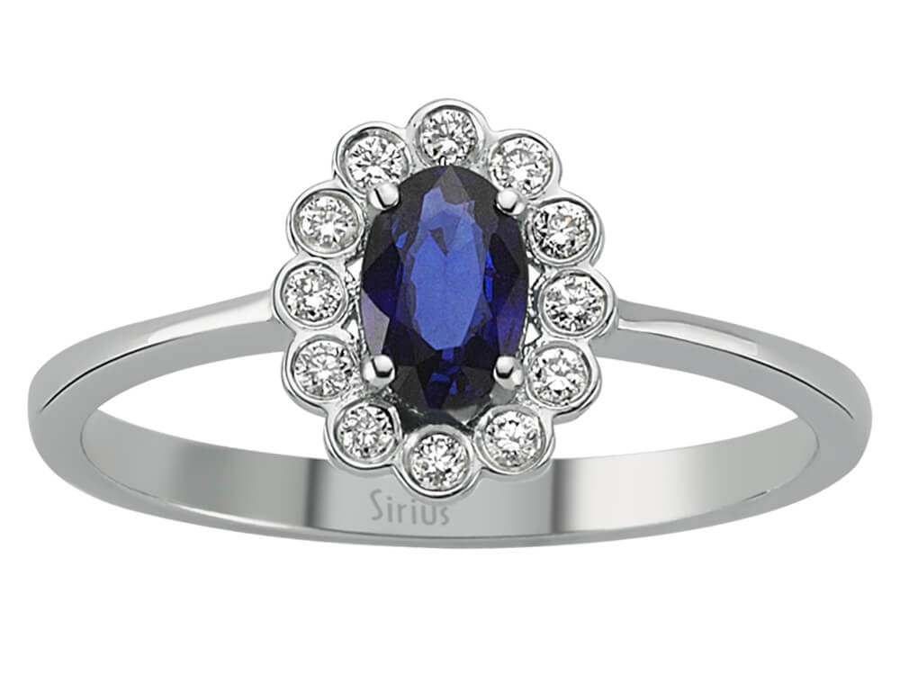Élégante bague en or blanc ornée d’un saphir ovale et d’un entourage floral | 8K – Bijoux haut de gamme de Rosy Lab Diamonds