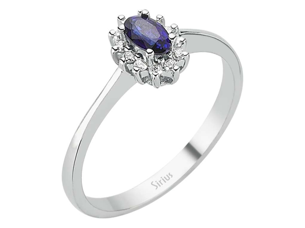 Zarter Anturage-Ring aus 8K Weißgold mit ovalem Saphir und Labor-Diamanten – 0,42 ct