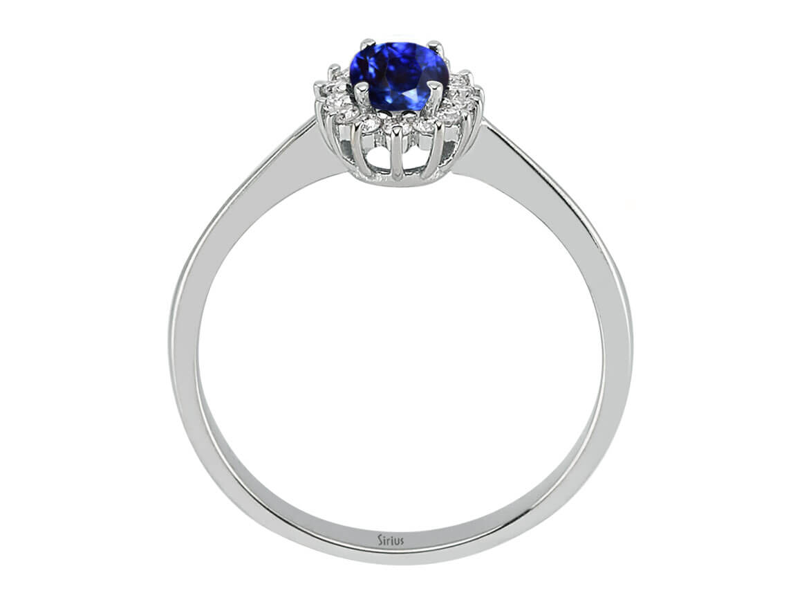 Anturage-Ring aus 8K Weißgold mit ovalem Saphir und Labor-Diamanten – 0,66 ct