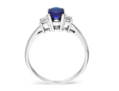 Weißgoldring mit 2 laborgezüchteten Diamanten und einem ovalen Saphir