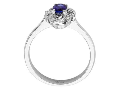 Eleganter Ring mit ovalem Saphir und Diamantenfassung