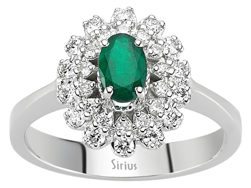 Luxuriöser Diamant- und Ovaler Smaragd Anturaj-Ring aus 14 Karat Weißgold