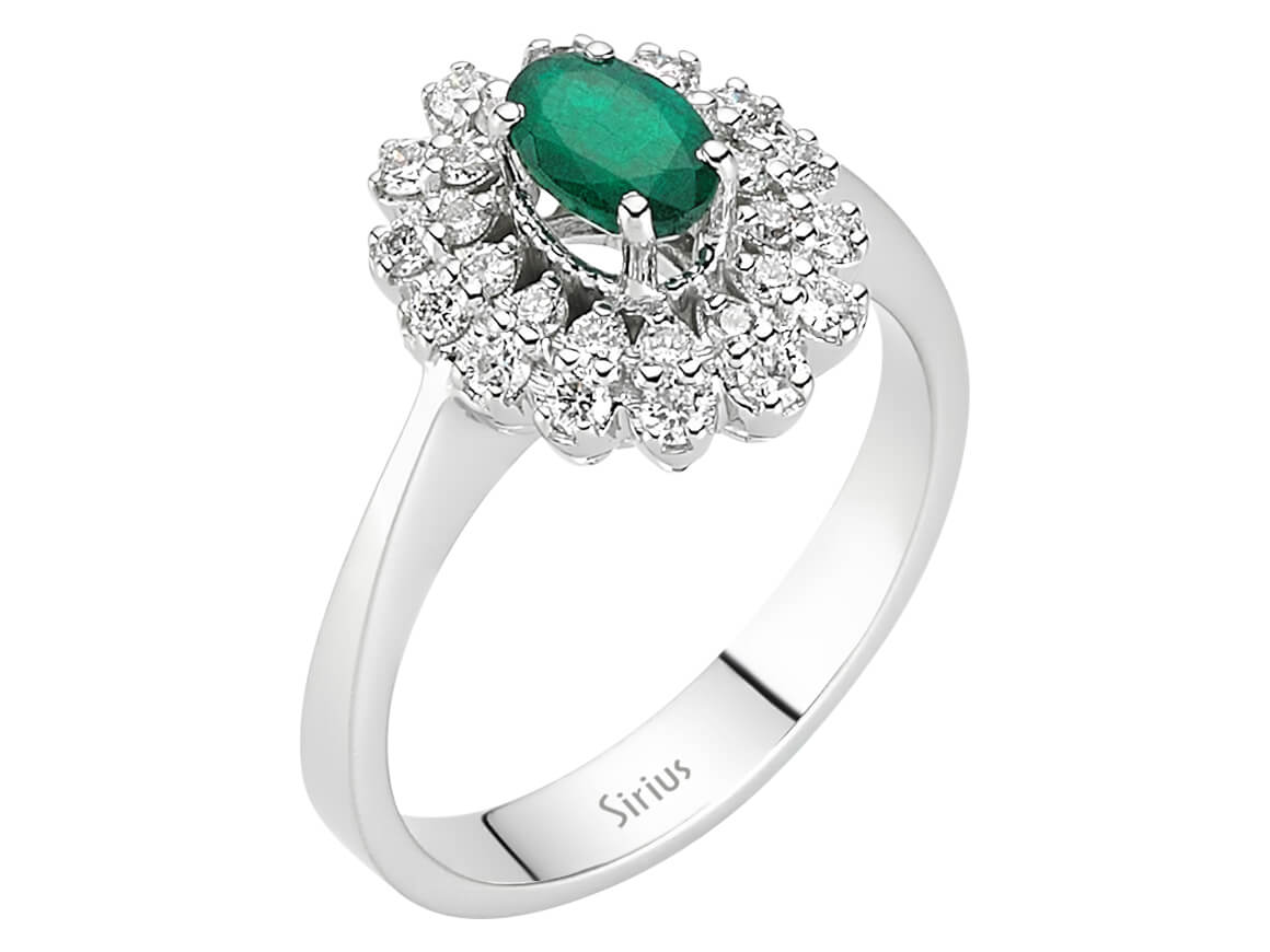 Luxuriöser Diamant- und Ovaler Smaragd Anturaj-Ring aus 14 Karat Weißgold