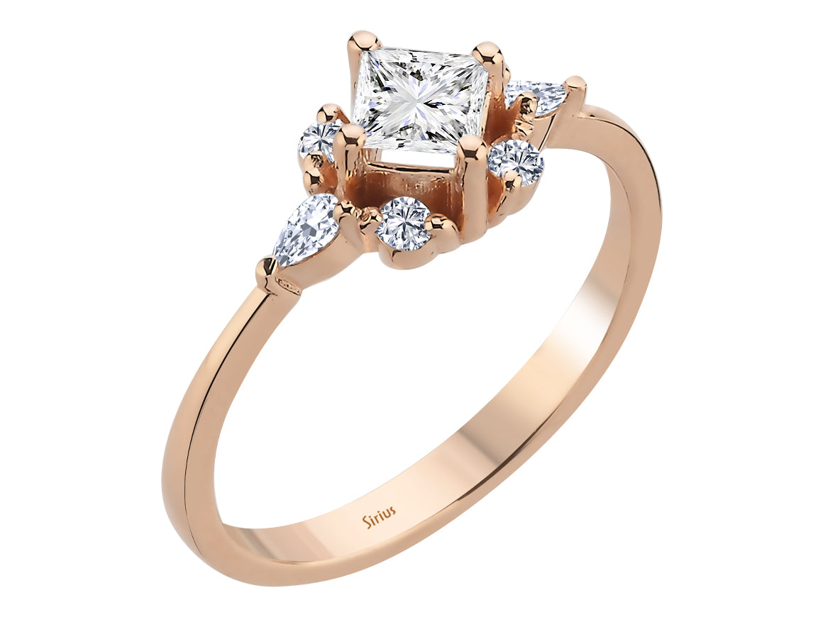 Bague Mila avec topaze blanche taille princesse et diamants de laboratoire en or rose