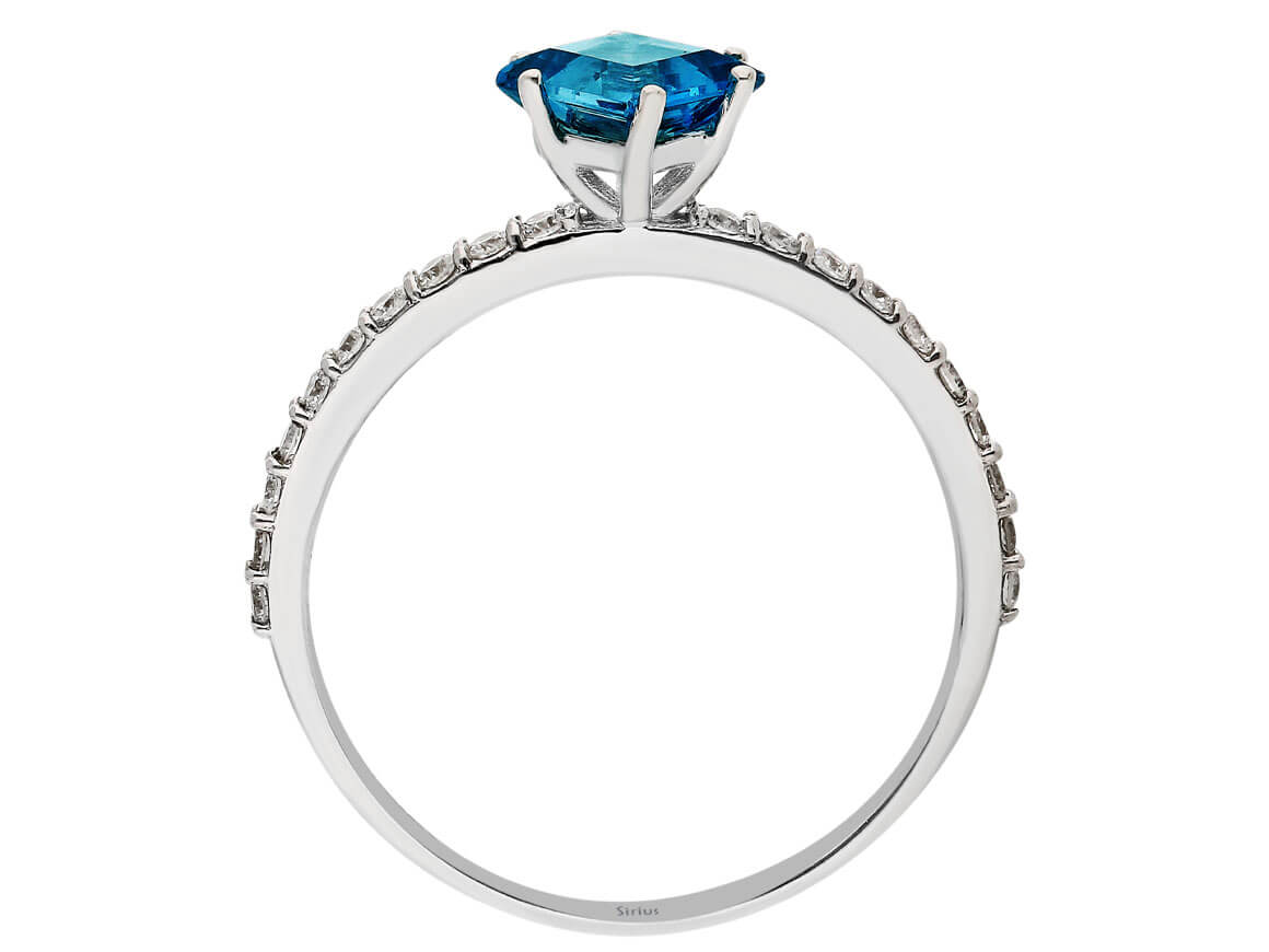 Sparkling diamond and London blue topaz ring with princess cut