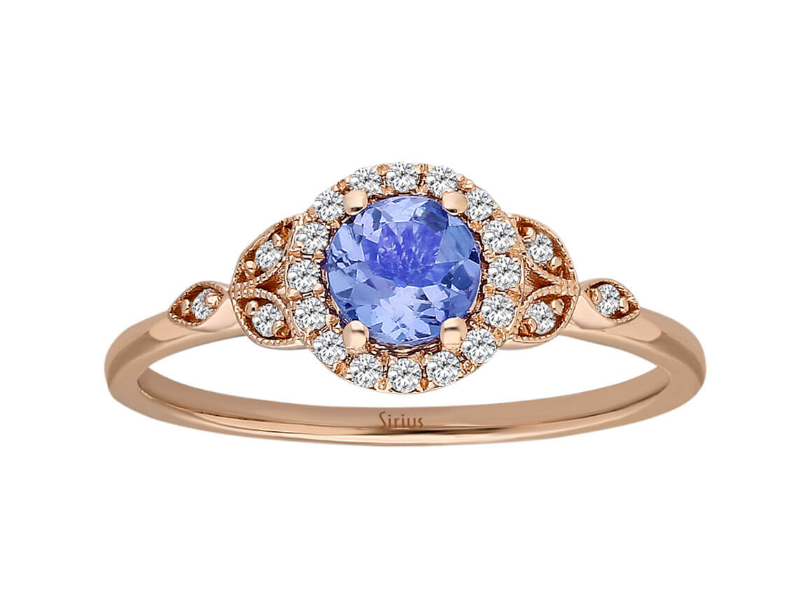 Rose gold ring with tanzanite and diamonds