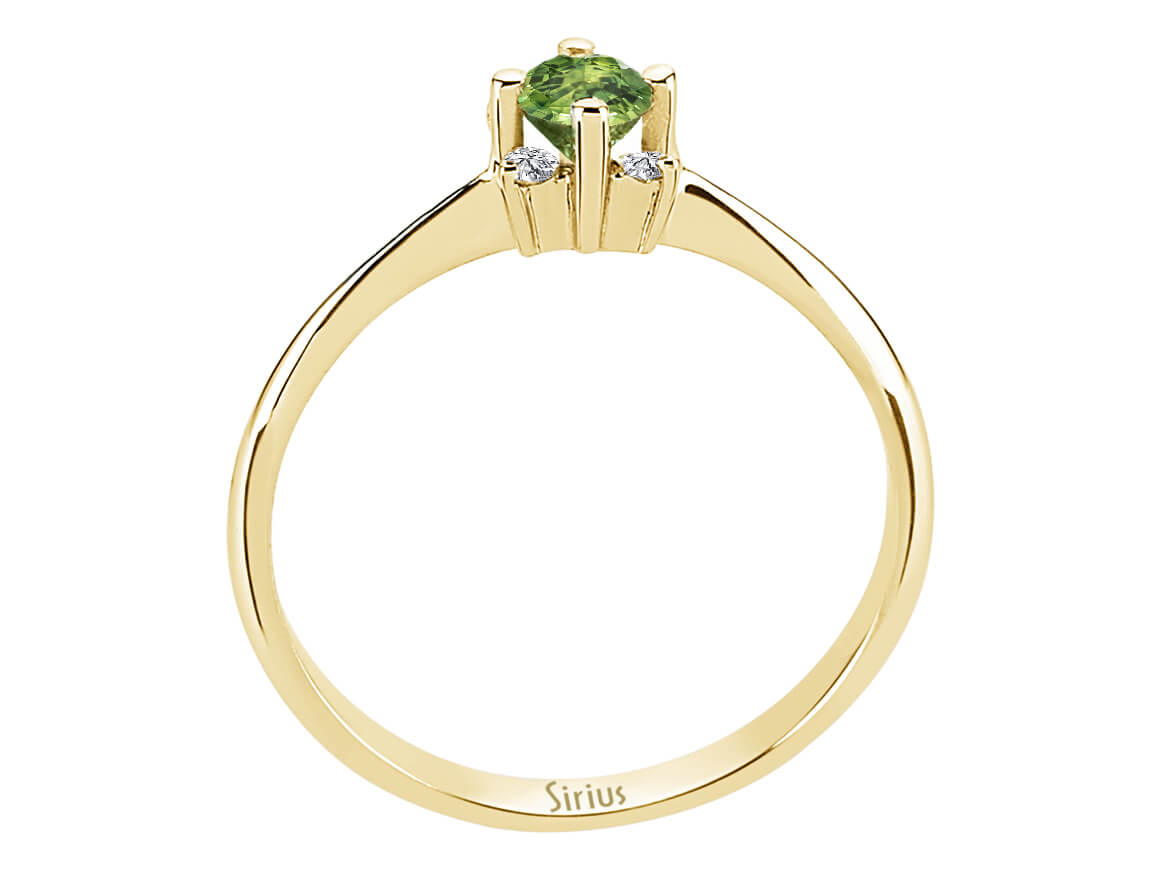 Yellow gold ring with 4 diamonds and 1 round green sapphire