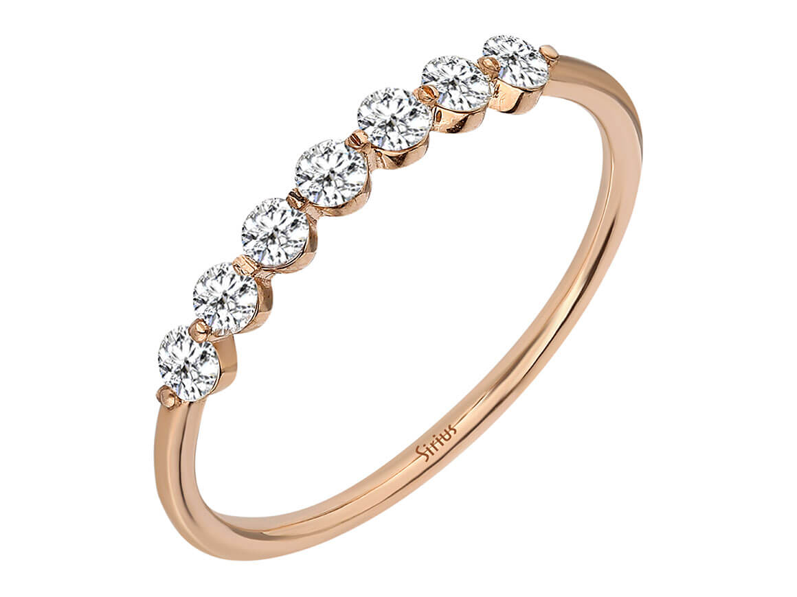 Elegant half-circle diamond ring made of 8 carat rose gold
