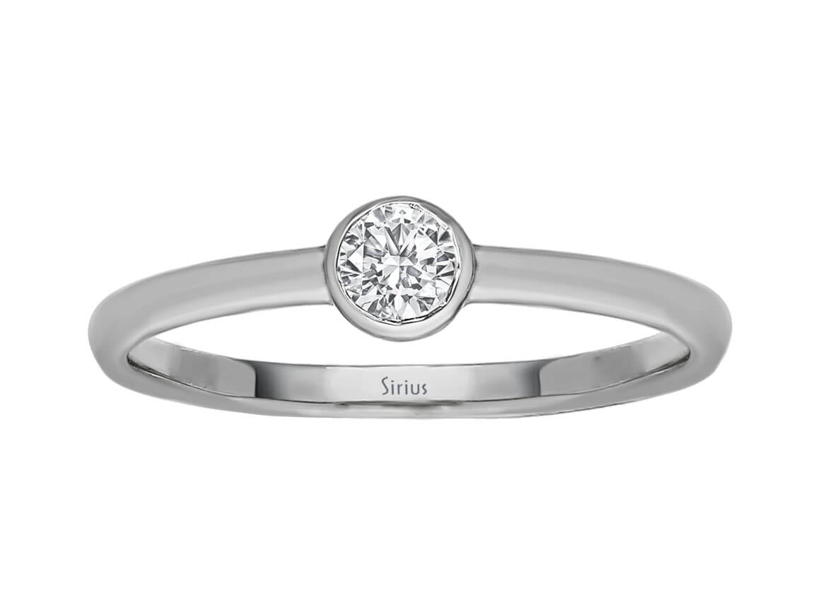 14 Karat white gold solitaire ring with 1 round diamond – 0.15 carat