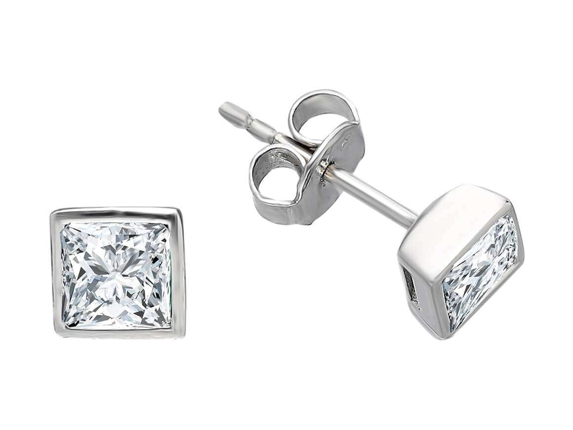 Solitaire stud earrings with lab diamonds in princess cut in 585 white gold
