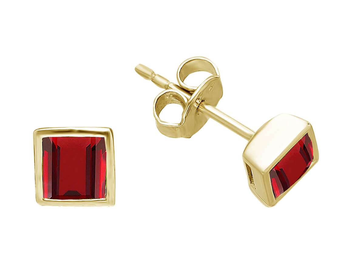 Clous d'oreilles solitaires avec rubis taille princesse en or jaune 585