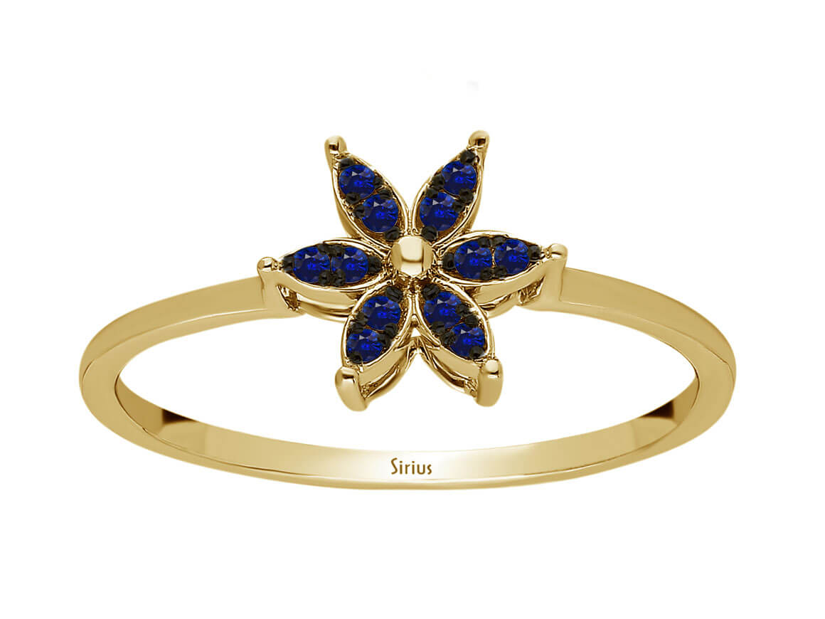 Flower ring with lab diamonds and sapphires in yellow gold