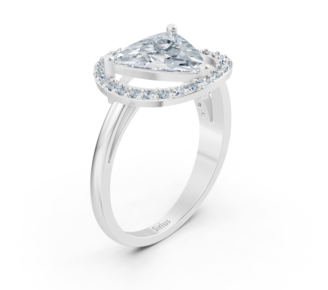 Elegant trillion diamond ring made of 14K white gold – lab-grown