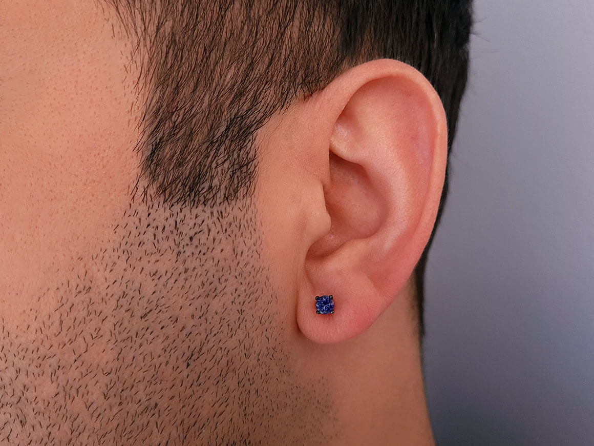 Herren-Ohrstecker mit Tanzanit in 585er Weißgold - hochwertiger Schmuck von Rosy Lab Diamonds