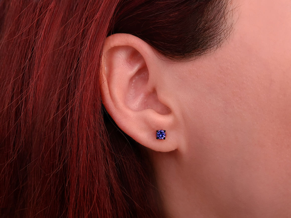 Ohrstecker mit Tanzaniten in 585er Weißgold – hochwertiger Schmuck von Rosy Lab Diamonds