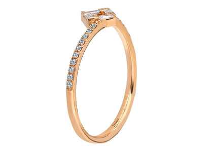 Bague en or rose avec motif géométrique de diamants et 24 diamants de laboratoire