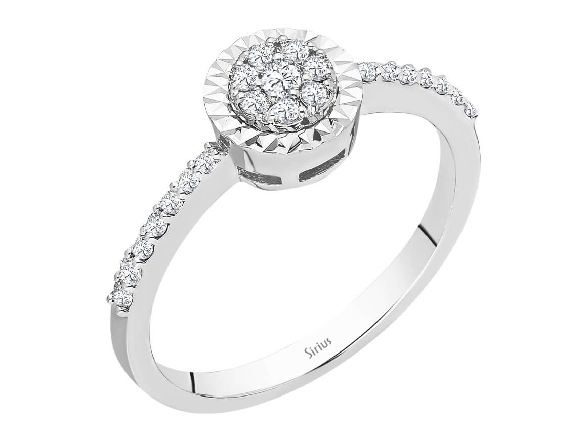 Bague classique en couronne avec diamants cultivés en laboratoire en or blanc