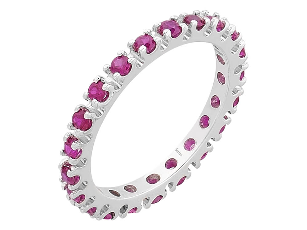 Rubin-Tamtur-Ring mit 23 Rundschliff-Steinen in 14 Karat Weißgold – 0,81 ct Rubin