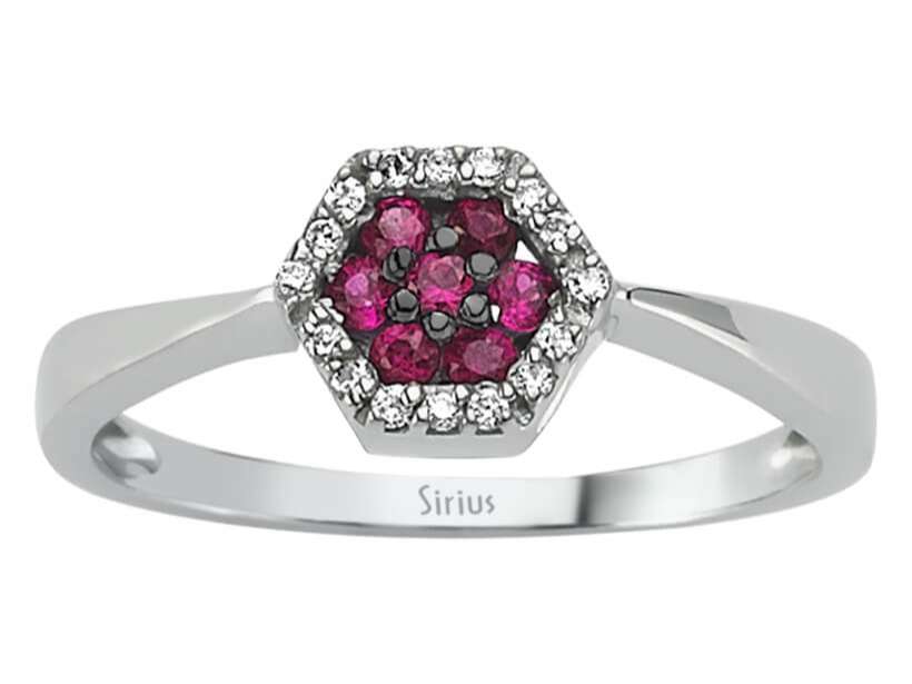 Weißgold Ring mit 18 lab-grown Diamanten und 7 Rubinen – 0,23 Karat